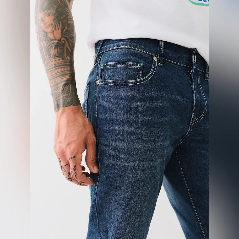 TRUE RELIGION RICKY SINGLE NEEDLE STRAIGHT MEN’S JEAN